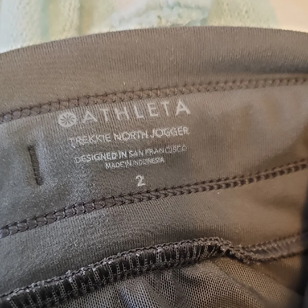 Athleta Trekki North Jogger Pants, Olive Green, Womens 2 - Picture 5 of 8